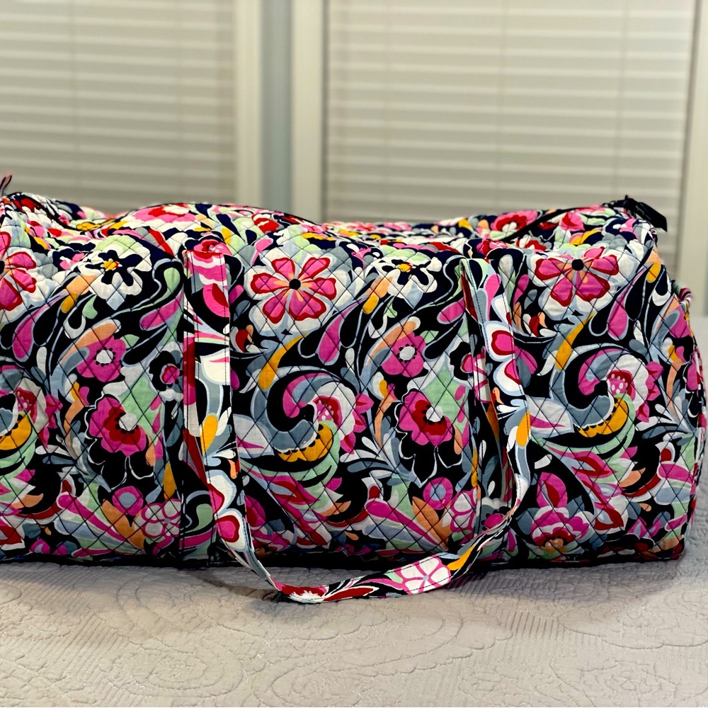 Vera Bradley Duffel Bag X-Large Mod Paisley. Only used once.